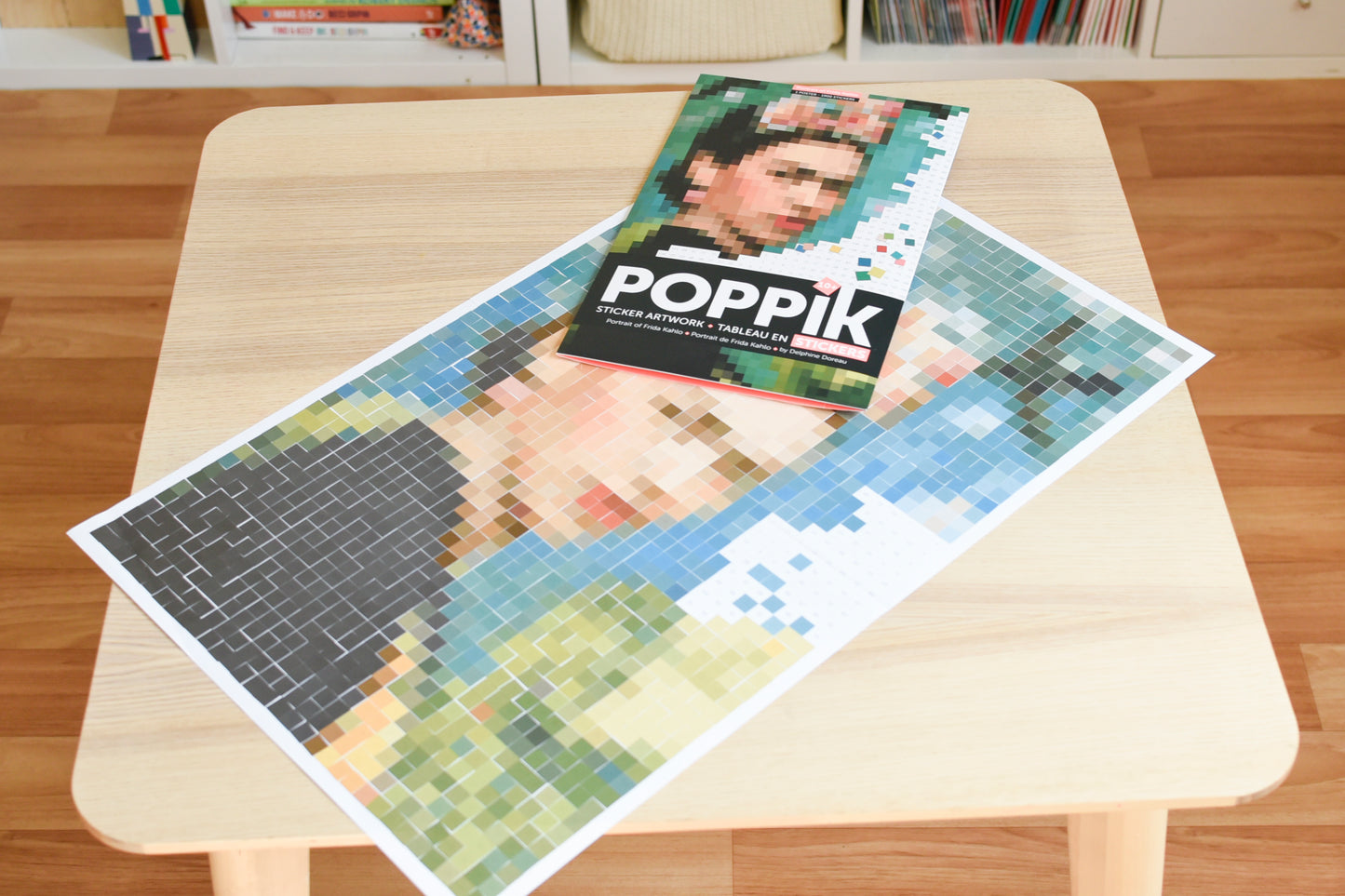 Puzzle creativo Frida Kahlo con 1900 stickers